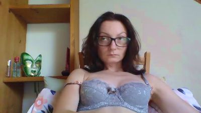 QueenDiva30 live cam on Cam4