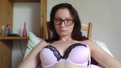 QueenDiva30 live cam on Cam4