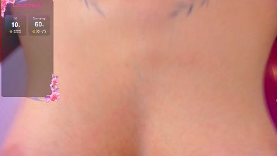 QueenLatina5 live cam on Cam4