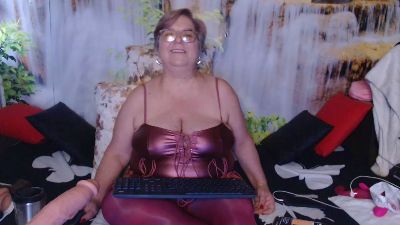 QueenPammy live cam on Cam4