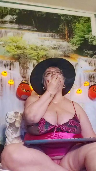 QueenPammy live cam on Cam4