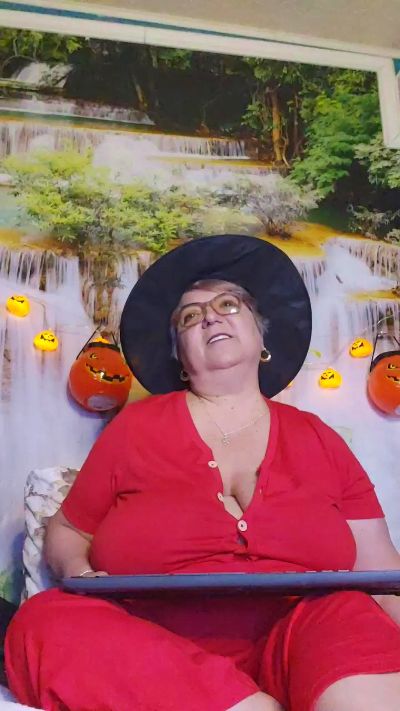 QueenPammy live cam on Cam4