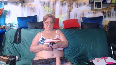 QueenPammy live cam on Cam4