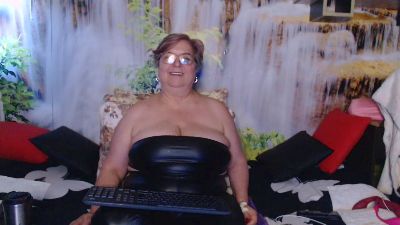 QueenPammy live cam on Cam4