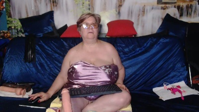 QueenPammy live cam on Cam4