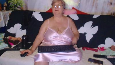 QueenPammy live cam on Cam4