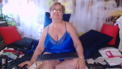 QueenPammy live cam on Cam4