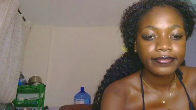 Queen_grasha live cam on Cam4