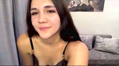 QueenieDungee live cam on Cam4
