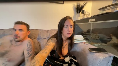 QueenieX live cam on Cam4