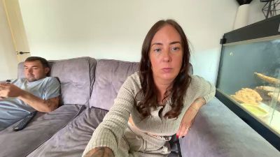 QueenieX live cam on Cam4