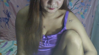 Queenlove4u live cam on Cam4
