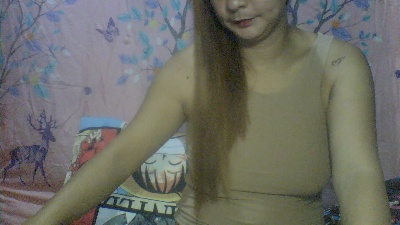 Queenlove4u live cam on Cam4