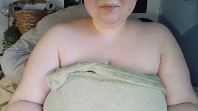 Queennie live cam on Cam4