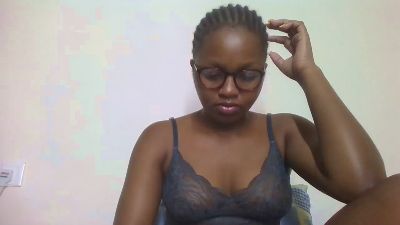 Queenvelvet_41 live cam on Cam4