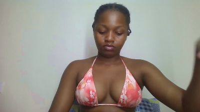 Queenvelvet_41 live cam on Cam4