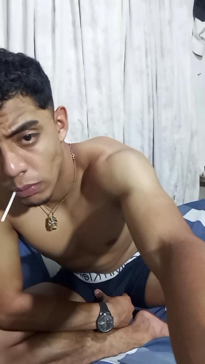 Quentaro live cam on Cam4