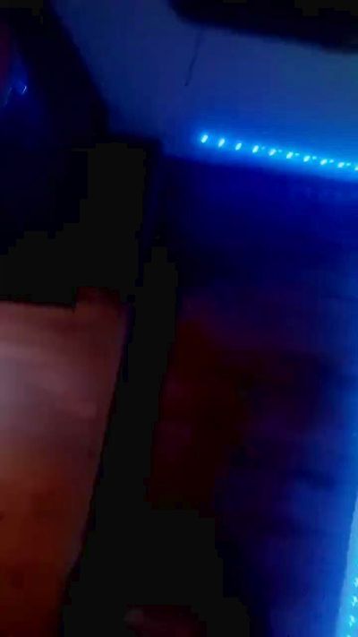 Quierojugar777 live cam on Cam4