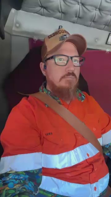 Quietjames1977 live cam on Cam4