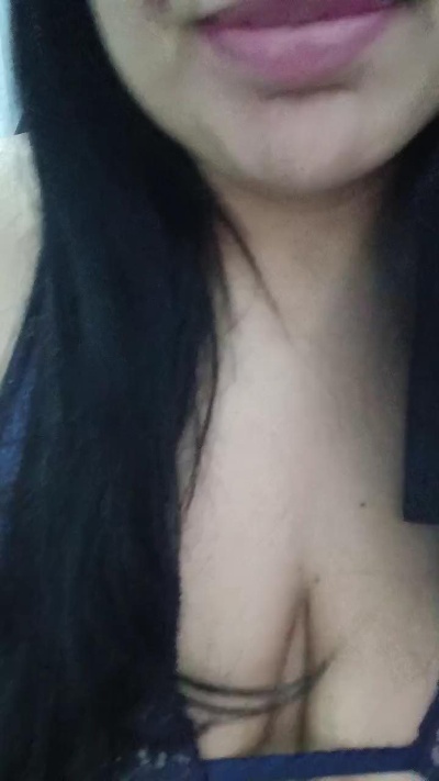 Quiqui28 live cam on Cam4