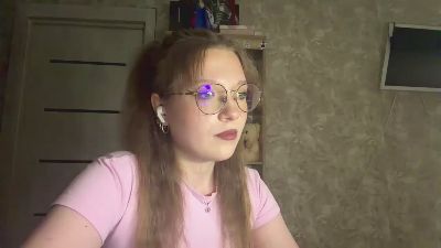 QuyenAguilera live cam on Cam4