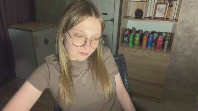 QuyenAguilera live cam on Cam4