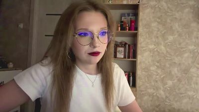 QuyenAguilera live cam on Cam4