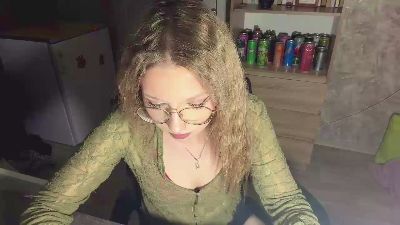 QuyenAguilera live cam on Cam4