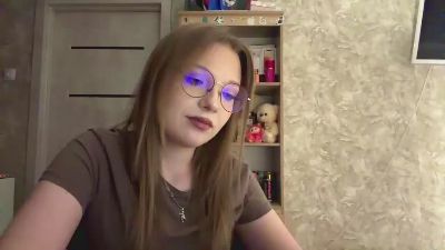 QuyenAguilera live cam on Cam4