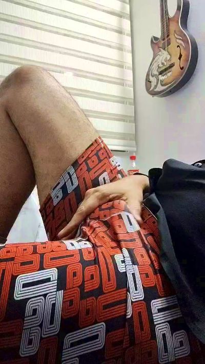 RAKNOZ live cam on Cam4