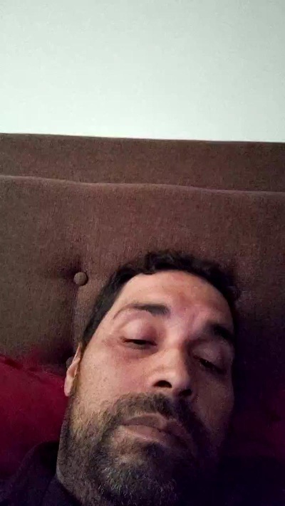 RAKNOZ live cam on Cam4