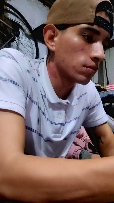RAUL2T9 live cam on Cam4