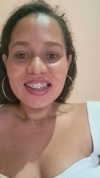 REALEZA32 live cam on Cam4