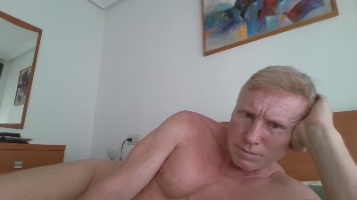 REDHEADALICANTE live cam on Cam4