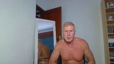 REDHEADALICANTE live cam on Cam4