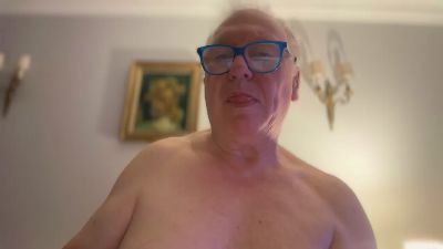 RIG70 live cam on Cam4