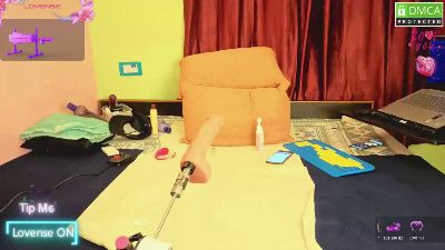 RONIROMANTIC live cam on Cam4