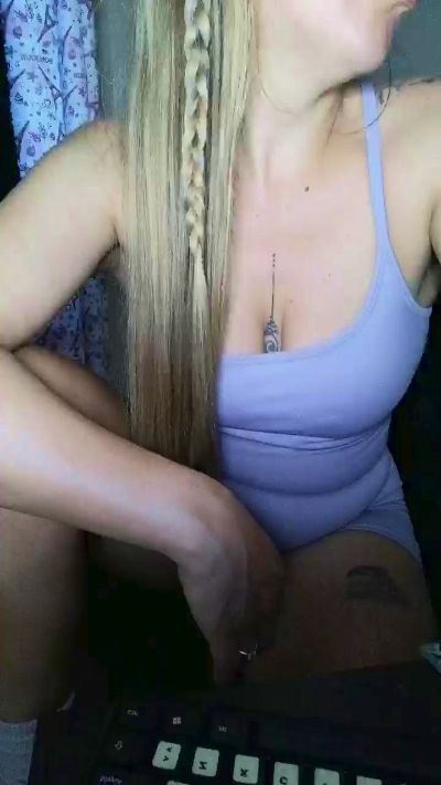 RUBIA40_OFI live cam on Cam4