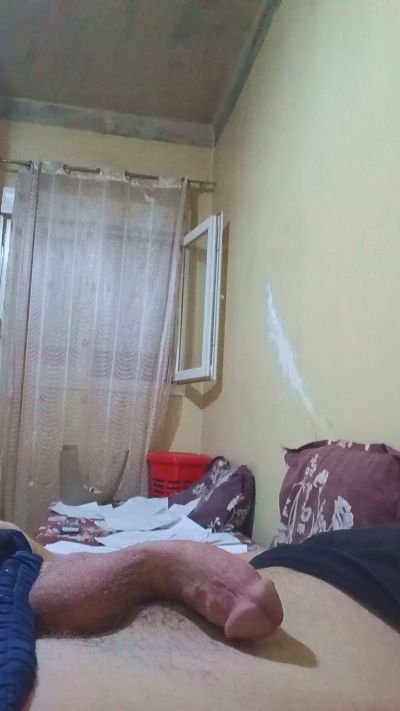 Raafik23 live cam on Cam4