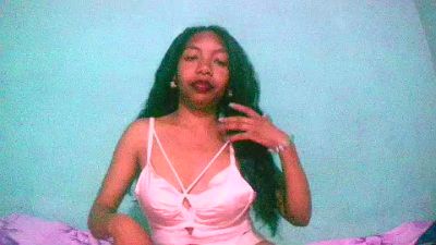 Rachbella live cam on Cam4
