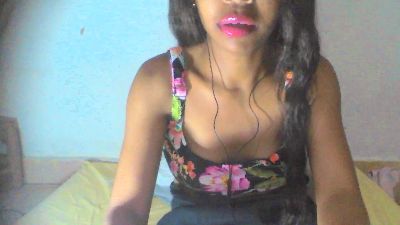 Rachbella live cam on Cam4