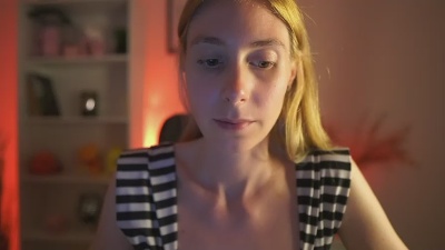 RachelMoore18 live cam on Cam4