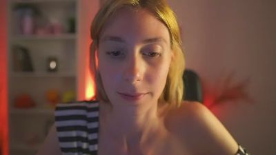RachelMoore18 live cam on Cam4