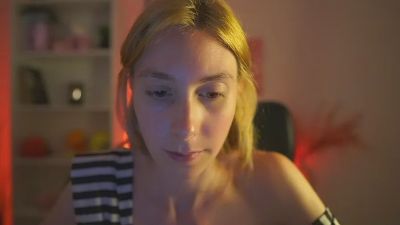 RachelMoore18 live cam on Cam4