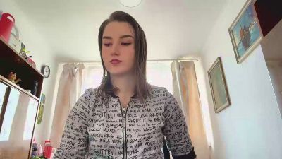 RachellLevreau live cam on Cam4