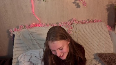 RacquelSrour live cam on Cam4