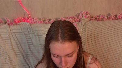 RacquelSrour live cam on Cam4