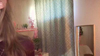 RacquelSrour live cam on Cam4