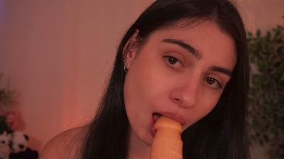 Radiant_Luna live cam on Cam4
