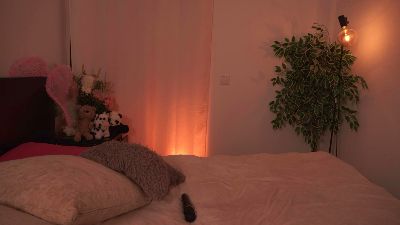 Radiant_Luna live cam on Cam4